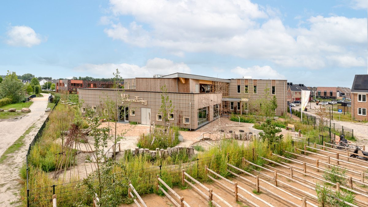 LFEurope's tweet photo. and the winner 🏆 of the 1st edition of the European Category of the Stephen R. Kellert Biophilic Design Award is  
🌿 De Verwondering - Almere, Netherlands, ORGA Architect
Congratulations 👏 As the European winner, you're also a finalist for the Global Award @Living_Future 2023 https://t.co/BbuA2DnQYx