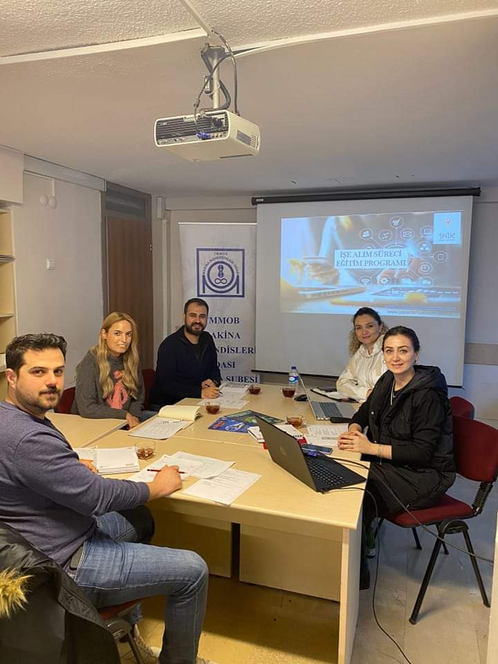 YasemenCaliskan's tweet photo. "İş Mühendis Portalı Geliştirme" Uygulamalı Atölye Çalışmamız tamamlandı.

🎯 Katılımcılarımıza performansları nedeniyle teşekkür eder, başarılar dileriz.

Eğitimlerimizle istihdam sürecine ülkemize katma değer yaratmayı hedefliyoruz.

#uygulamalıatölye #kurumsalgelisim #5n1k https://t.co/cqvnwqZd2r