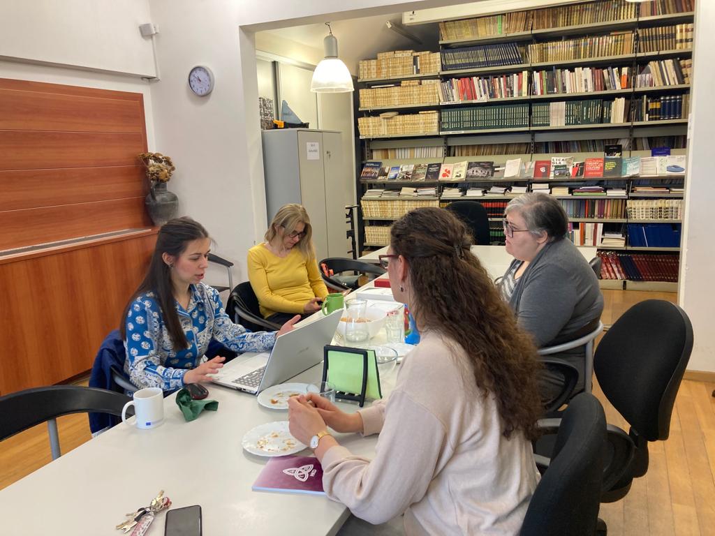 🎭Yesterday, as part of the @TheatraliaWG project, we held a workshop on compiling the register of Croatian theatres. The register is created using the @DariahHr platform #DHregister.