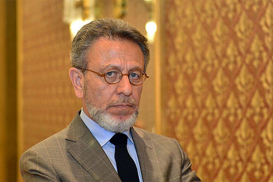 cpersiamag's tweet photo. سید رضی حاجی آقامیری عنوان کرد؛ واقعیت این است که #فرش_ایرانی فراموش شده است، وقتی کالایی که در بازار حضور پر رنگ داشت اما برای مدت زمان طولانی در بازار غایب بود، در طول این مدت فراموش شده و رقبا توانستند جای آن را بگیرند...
 https://t.co/ckjzOIdhIM https://t.co/cimm2ixo3h