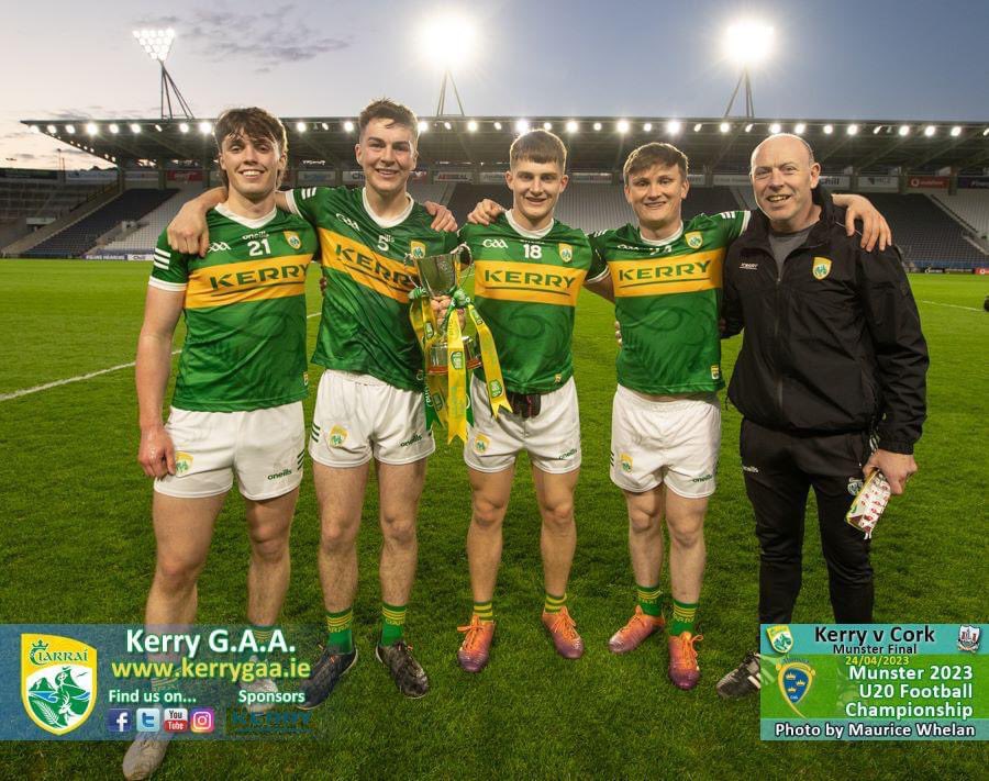 GlenfleskGAA's tweet photo. Things you love to see 🟢🟡

Munster U20 Champions! 

#glenfleskabú

@Kerry_Official https://t.co/RMOtENPxnN