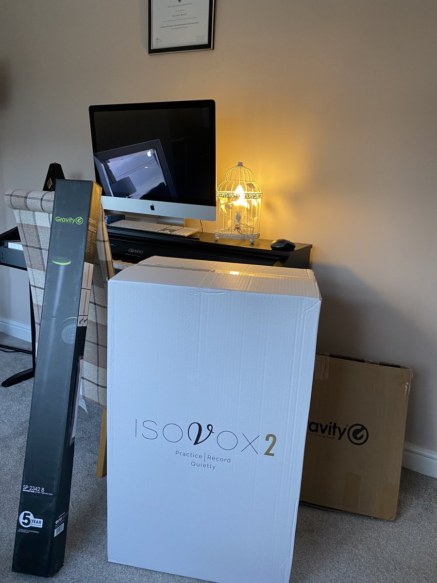 My amazing ISOVOX 2 arrived last night! Absolutely amazing piece of equipment that I am so happy to be adding to my remote Studio! Just waiting for my new speakers to arrive now 😃 #remoterecording #singer #soundtrackvocalist #professionalsinger #game #film #isovox2
