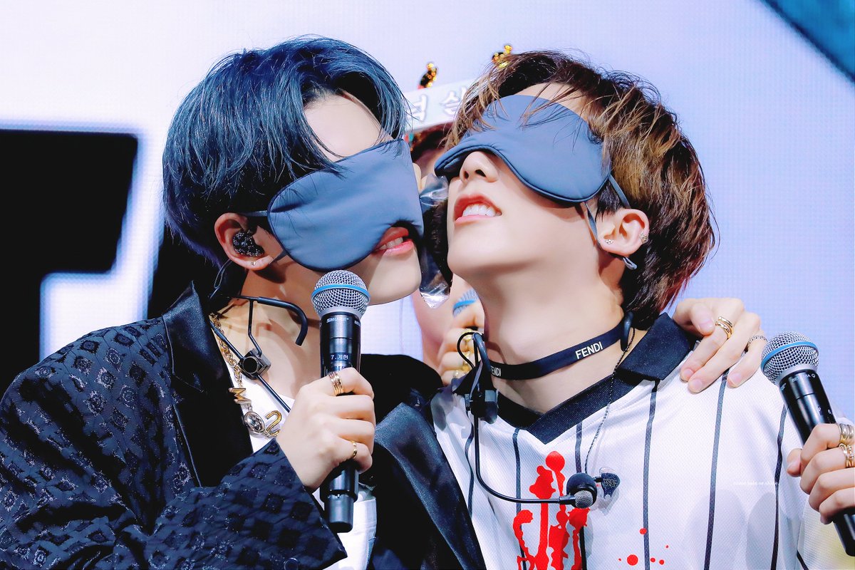 cros_gh's tweet photo. 220425 
#계현 #민찬
#베리베리 #VERIVERY https://t.co/vzZocHiAzY