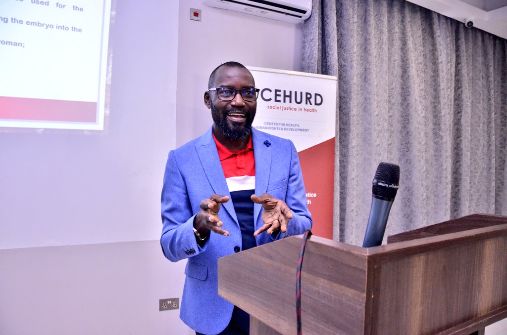 cehurduganda's tweet photo. ❝A surrogate mother, must be at least 25 years old and should have given birth to at least one child.❞ 
~ Counsel Ronald Bagaga | Principal Legislative Counsel Legal &amp; Parliamentary Affairs Committee shares on the Assisted Reproductive Technologies (ART) Bill 2021.
#LSNRetreat https://t.co/iaPSG9DwVb