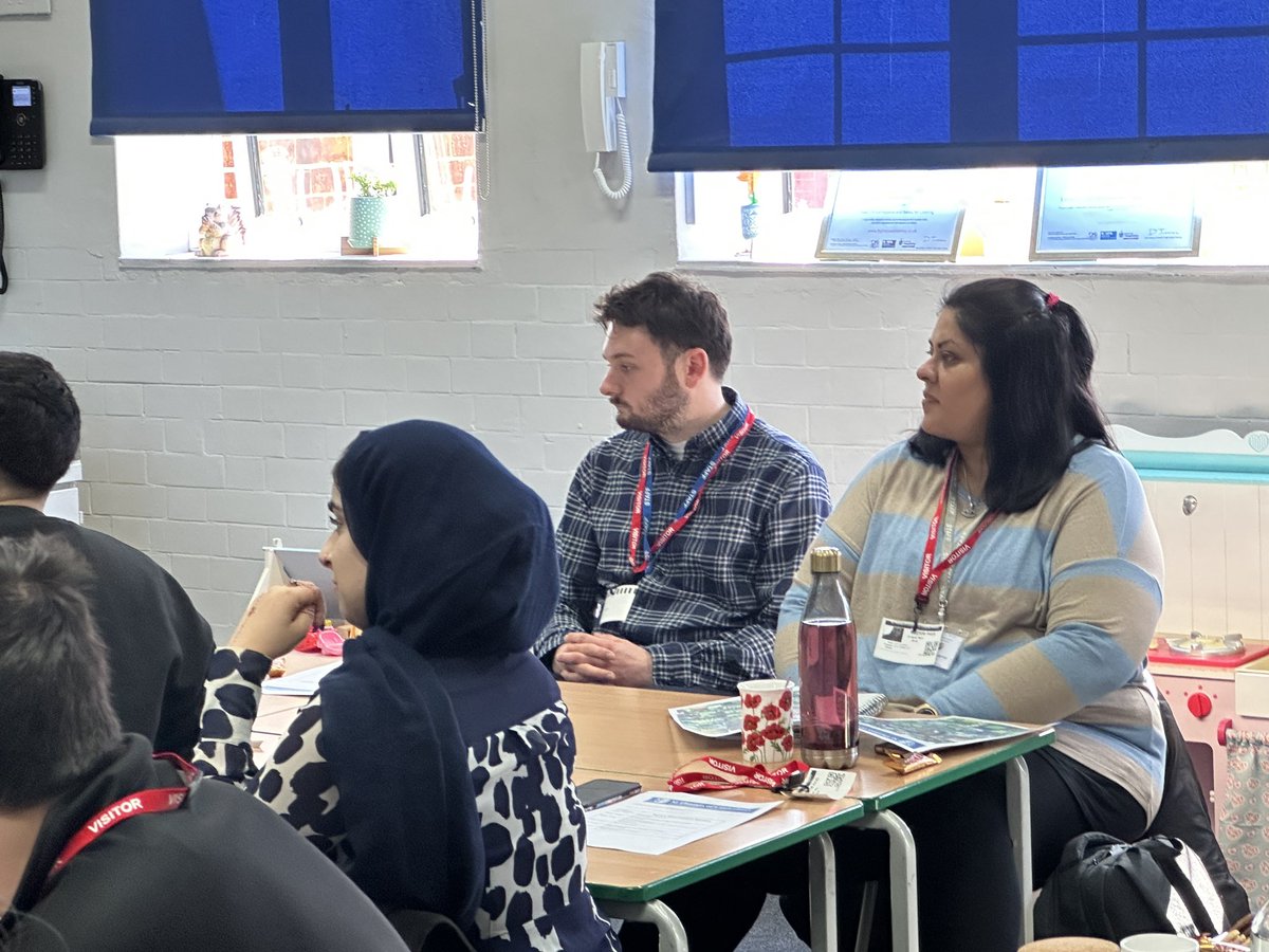 STOCSch's tweet photo. STOC are hosting today’s Teach Wimbledon meeting. The student Teachers are learning about our fantastic early year provision! Welcome to our wonderful school! @STOCSch @TeachWimbledon 
#thefuture 💛💙 https://t.co/hek6zKBhCO