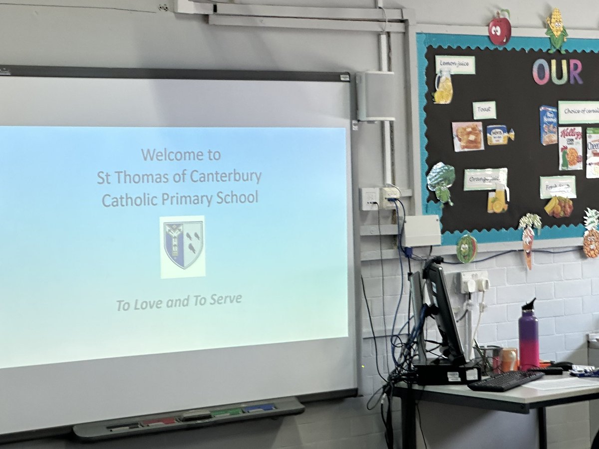 STOCSch's tweet photo. STOC are hosting today’s Teach Wimbledon meeting. The student Teachers are learning about our fantastic early year provision! Welcome to our wonderful school! @STOCSch @TeachWimbledon 
#thefuture 💛💙 https://t.co/hek6zKBhCO