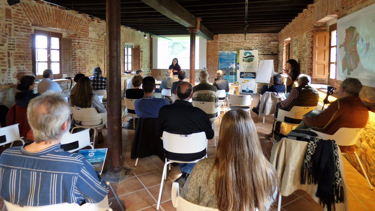 icatalist's tweet photo. We organised the third participatory workshop of the @h2020reset with the @KingsCollegeLon. There, the first results of the project &amp; how to make key investments in climate change adaptation economically, environmentally &amp; socially viable in the Duero catchment were discussed. https://t.co/S0ewGUHPPt