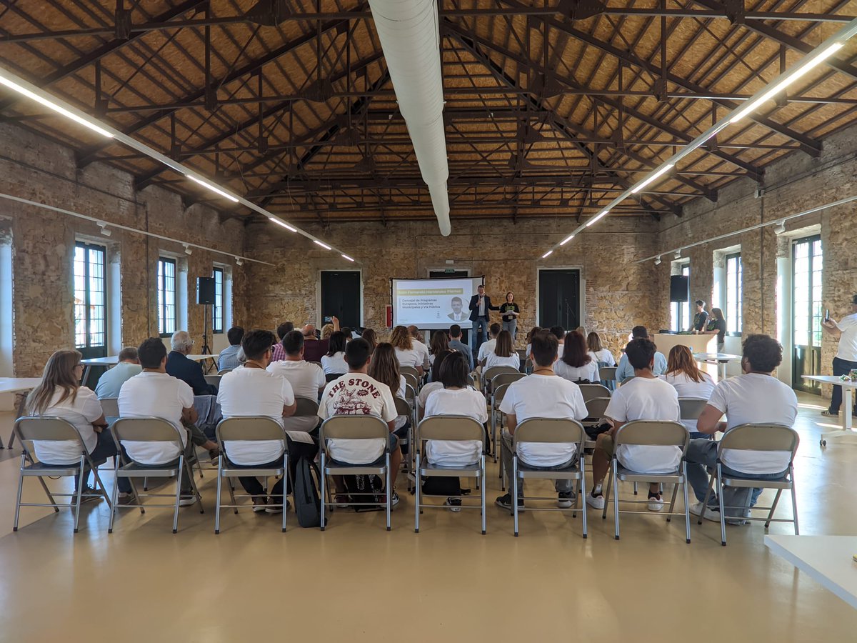 Damos comienzo a Hola! Desafíos urbanos circulares ♻️ con el Concejal de Programas Europeos, Iniciativas Municipales y Vía Pública <a href="/juanfercs/">juanfercito trululu pripra</a>

#hduc #sostenibilidadurbana #turismointeligente #consumoresponsable