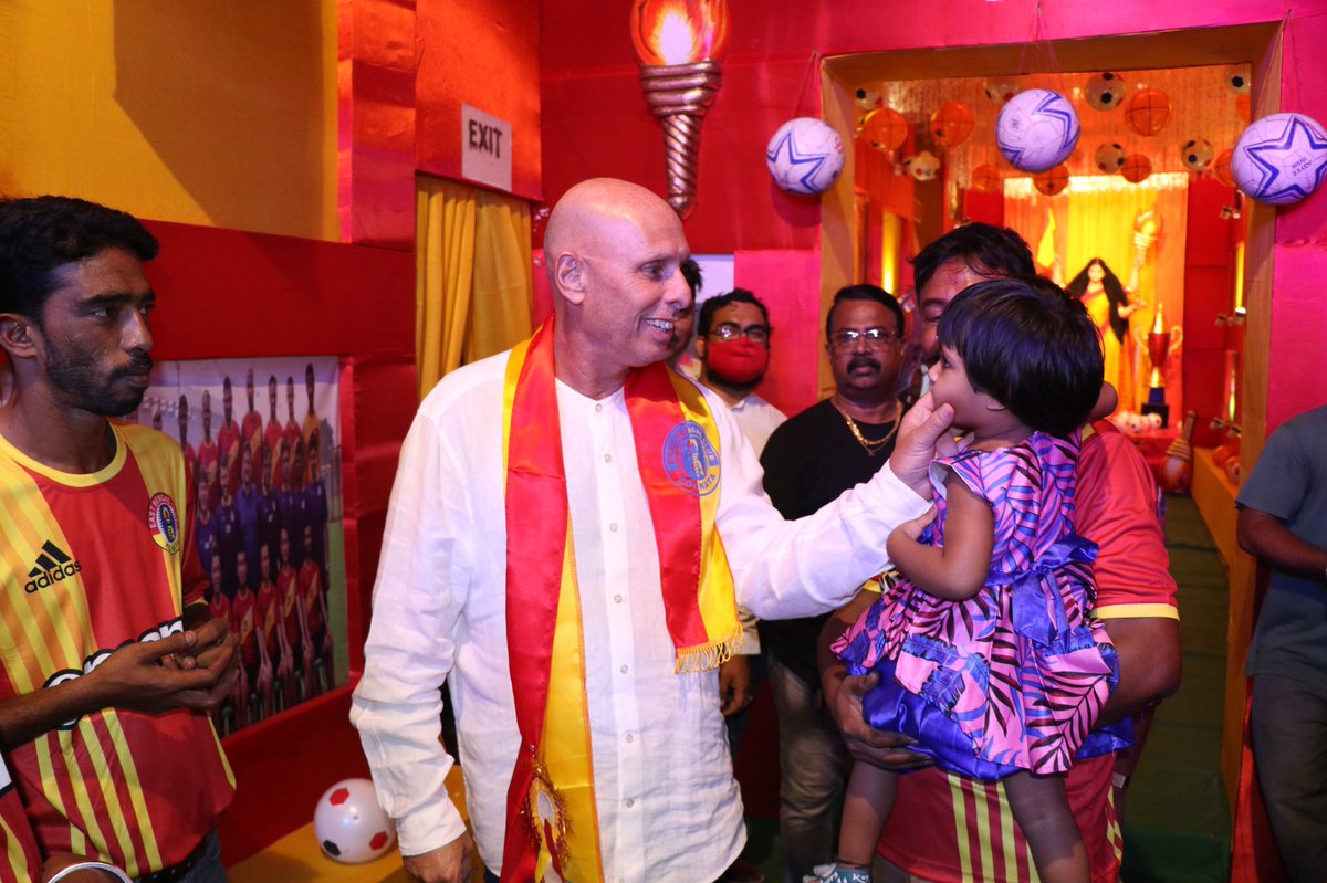 East Bengal FC (@eastbengal_fc) on Twitter photo ๐จ ๐๐๐๐๐๐๐๐๐๐๐๐ ๐จ
We would like to thank Coach <a href="/StephenConstan/">StephenConstantine</a> for his services to the Club during the past season.
Weโve had some great moments together and as the Red & Gold family, we wish him all the best for the road ahead!
#EmamiEastBengal #EastBengalFC ๐จ ๐๐๐๐๐๐๐๐๐๐๐๐ ๐จ
We would like to thank Coach <a href="/StephenConstan/">StephenConstantine</a> for his services to the Club during the past season.
Weโve had some great moments together and as the Red & Gold family, we wish him all the best for the road ahead!
#EmamiEastBengal #EastBengalFC