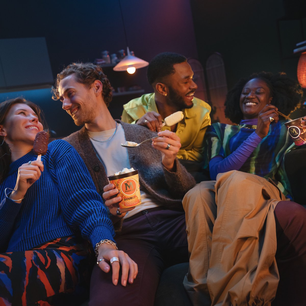 Boostez votre journée avec Sunlover, notre délicieuse crème glacée fruitée, et plongez dans la nuit avec Starchaser, une saveur intense de chocolat et de caramel. Laissez-vous emporter par ces deux parfums pour un plaisir à chaque instant !

#starchaser #sunlover #magnum