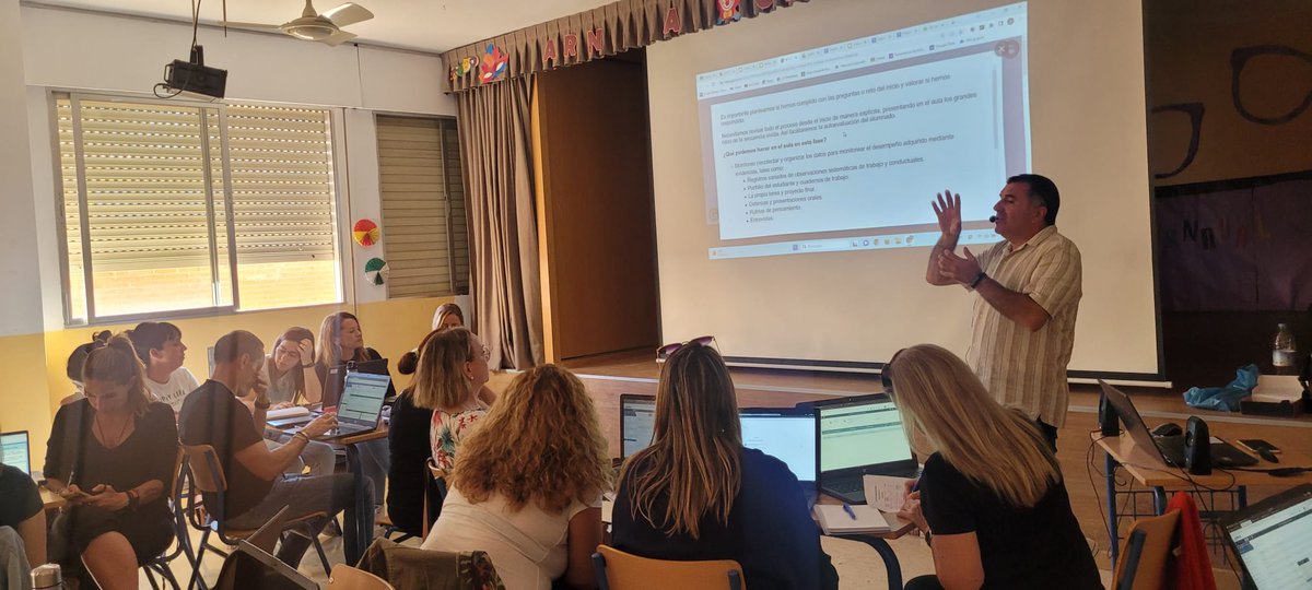 olicasares's tweet image. Tarde muy provechosa de formación con los centros  CEIP Torcal, CEIP Ardira y CEIP Ntra Sra de la Luz de Málaga. 
@cepmalaga