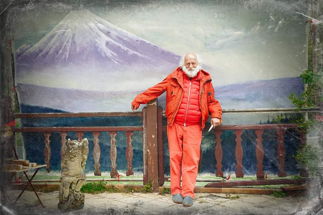 SlavasJourney's tweet photo. Getting on more with the futurist/primitivist old/new Japanese open air studio.
The film is now available to rent or buy HERE:
https://t.co/6xoglkksyq
#bluecanaryfilms #filmmakers #film #slavapolunin #slavassnowshow #theatre #clowns #livelife #moulinjaune #creative https://t.co/698Zdws8rV