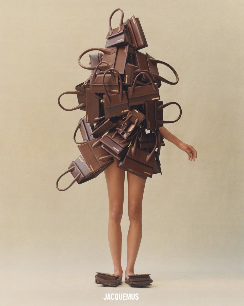 StreetFashion01's tweet photo. Jacquemus “Sculptures” SS23 Campaign!🖤 https://t.co/OdIj377WSO