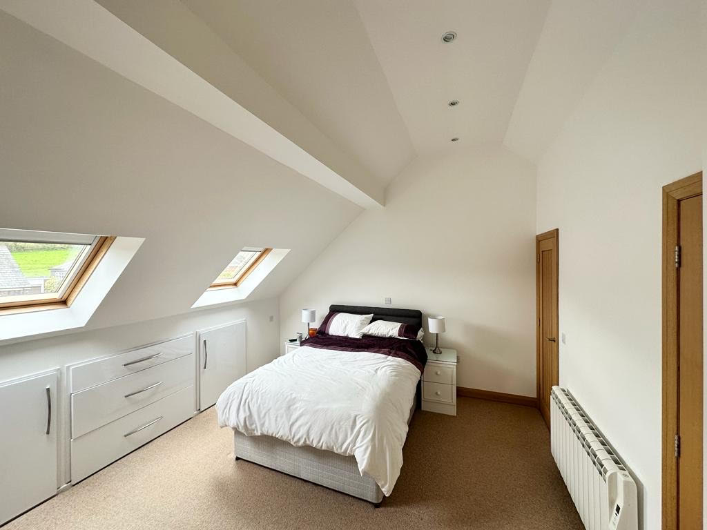 dlowedecorators's tweet photo. Check out our recent full painting project on a four bedroom property in Delph. Our client needed a swift efficient job completed in a minimal time frame. We successfully completed the works on time so they could move into their new home 📷

Another happy customer 📷 https://t.co/rbpU8jYnOb