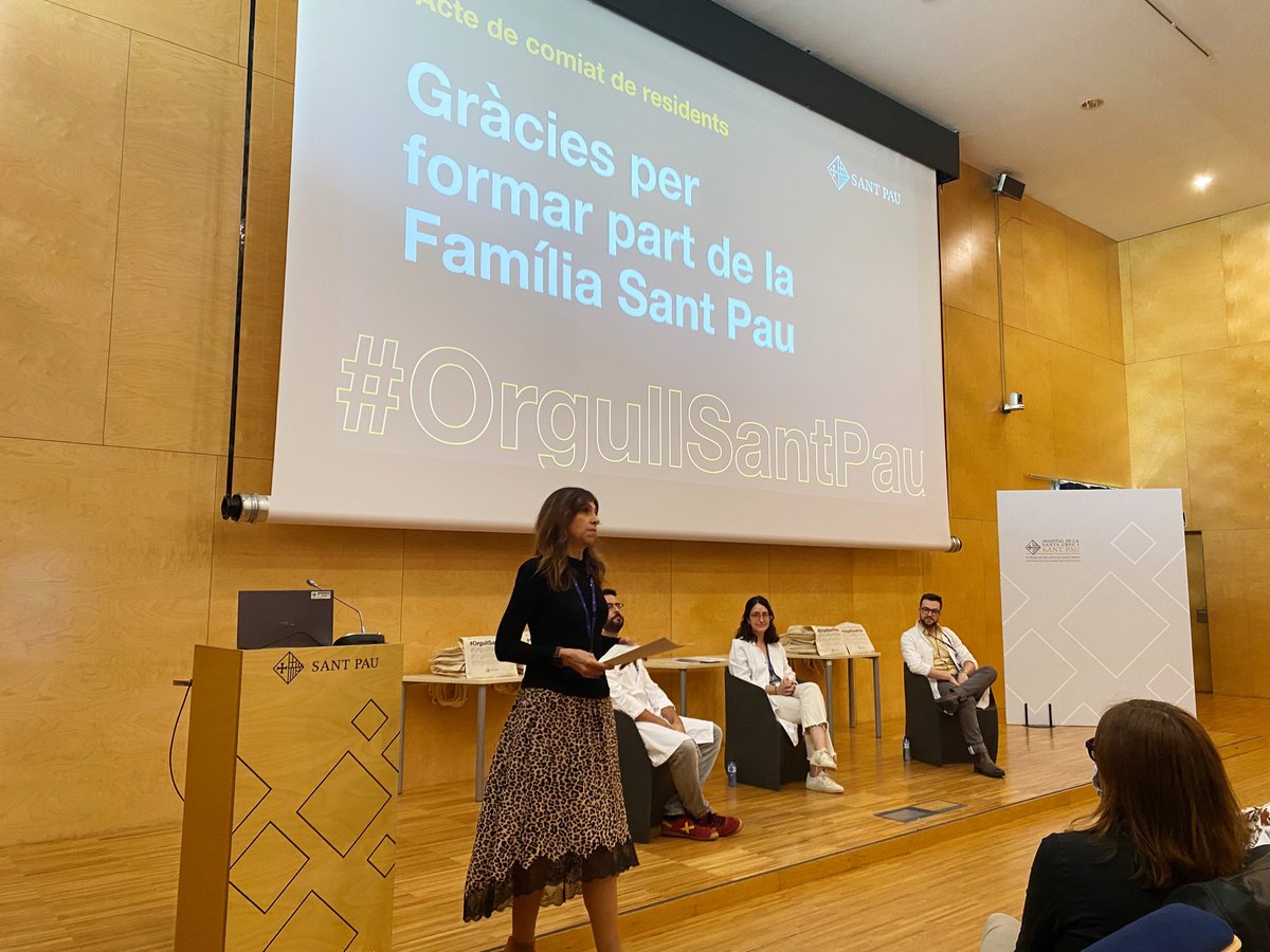 HospitalSantPau's tweet photo. Comença l'acte de comiat de #ResidentsSantPau 2023 👏🏻👏🏻👏🏻

Gràcies per la vostra professionalitat, dedicació, talent, i per formar part de la família Sant Pau. Sou indubtablement #OrgullSantPau!💛 https://t.co/xlzgTv56Hj