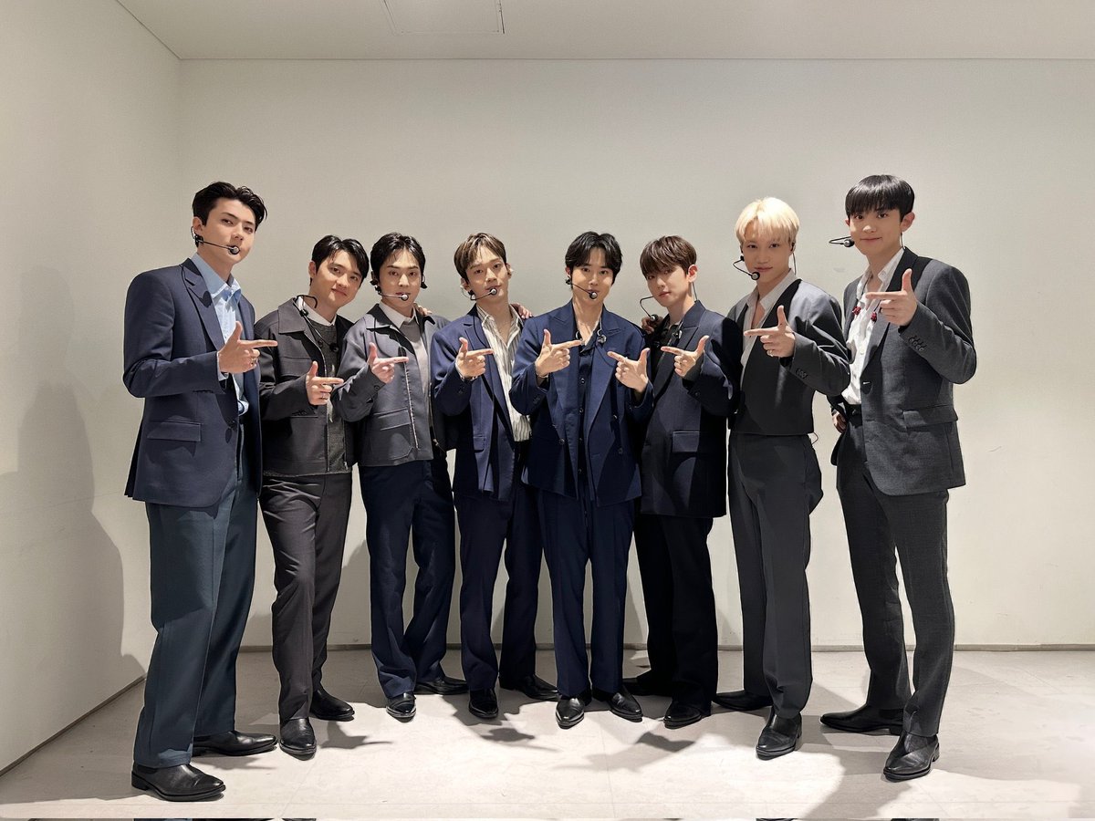 xunhuas's tweet photo. Dazed Korea Interview 📝

Q. How was the EXO fanmeeting that was held a few days ago?

Sehun: It’s the first time in 4 years that the members have all gathered together. I thought a lot about the past while preparing for it. It was fun but my mind was really all over the place.
— https://t.co/Qt8bCK7GKK