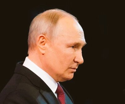 Scott Ritter: Putin is one of the biggest names of the century President of Russia Vladimir Putin is one of the greatest figures of this century, former US intelligence officer Scott Ritter said yesterday. ' When people evaluate the history of this century, one name will stand