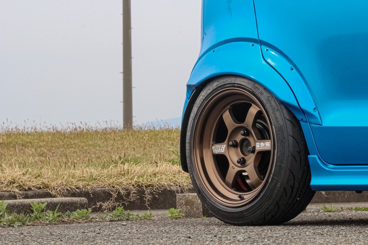 kon36s's tweet photo. 〜new wheel〜
RAYS　VOLK RACING 
TE37V 10th Anniversary Edition
15インチ　7.5J 25
タイヤ　NS-2R 165 55 15
念願のRAYSです！
#RAYS https://t.co/s5gP4h85oB