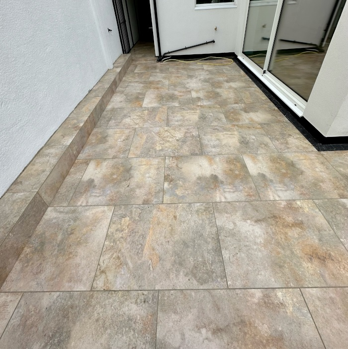PrimaPorcelain's tweet photo. Some fab pics of our Cotswold Ivory porcelain paving - this patio belongs to a customer of ours in Essex who raises puppies for the Guide Dogs for the Blind Association. Read more: https://t.co/LLylelHwtG https://t.co/rqQHlYWz6l
