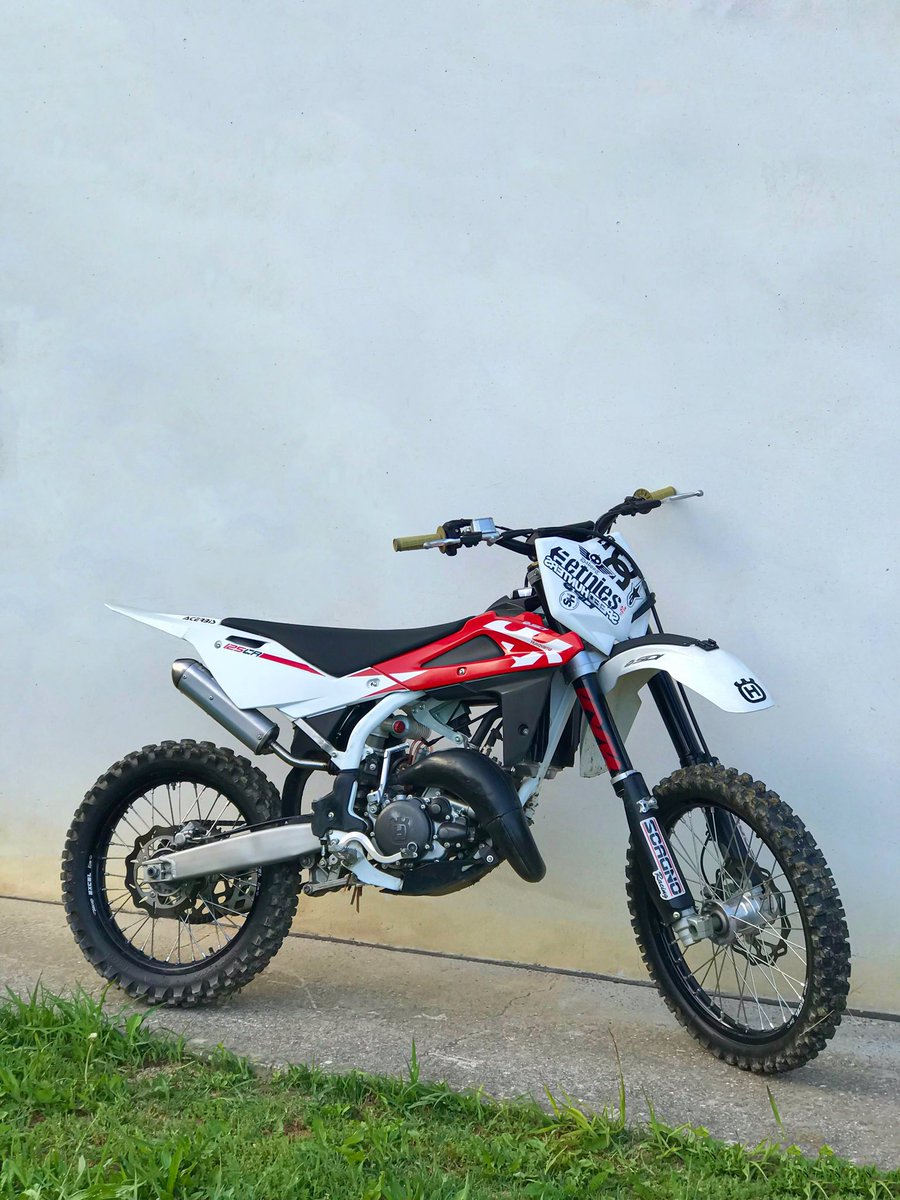 Still beautiful 🌿
#husqvarna #motocross #enduro