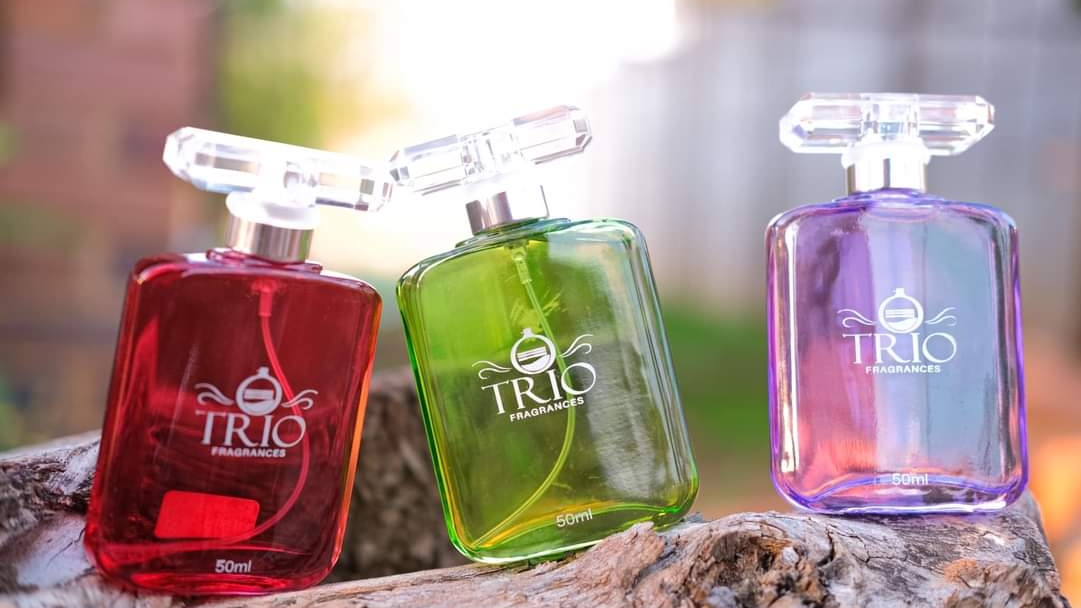 Tenacity_sa's tweet photo. Meet the @ULvarsity undergraduate student Manamela Keletso, who produces cologne in her room and is the founder and owner of Trio Fragrances. We learn about her career, business and challenges along the way.

READ MORE: https://t.co/eT9lXgiab5

#TenacityMagazine
#SmallBusinesses https://t.co/vEzjtiVnJa