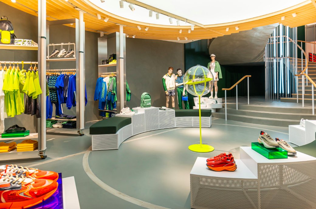 cppluxury's tweet photo. Lacoste opens new flagship store in London at Regent Street

https://t.co/j0WZsAQbNg 

#Lacoste #London #RegentStreet #newopening #upscale #premium #athleisure #sportswear #retail #retailing @Lacoste https://t.co/nU7e6MRLbc