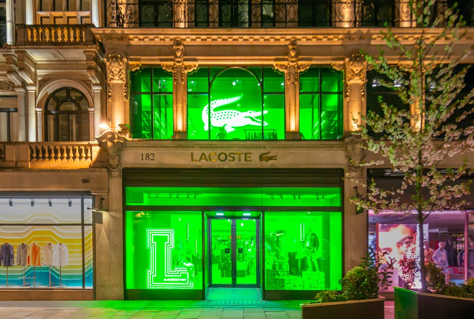 cppluxury's tweet photo. Lacoste opens new flagship store in London at Regent Street

https://t.co/j0WZsAQbNg 

#Lacoste #London #RegentStreet #newopening #upscale #premium #athleisure #sportswear #retail #retailing @Lacoste https://t.co/nU7e6MRLbc