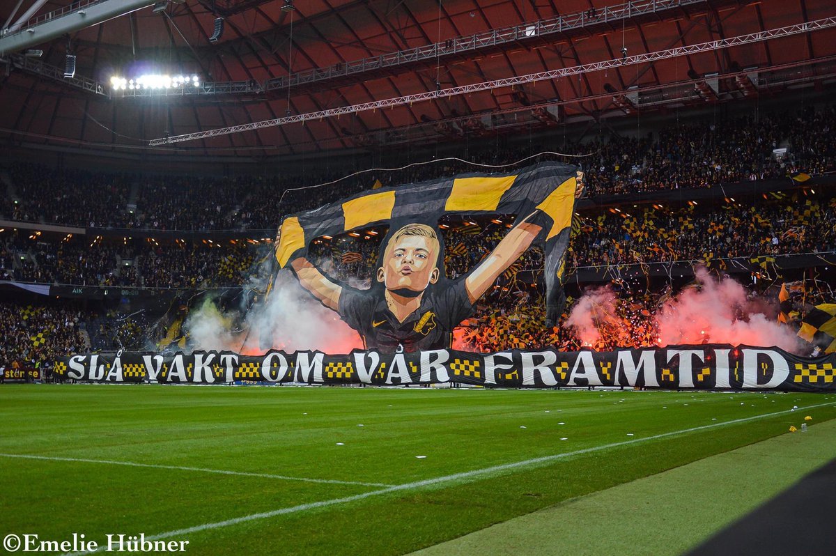 EmzaansFoto's tweet photo. AIK - AIK Tifo
Swish: 123 344 34 96

Södra Tifo
Swish: 073 318 91 90
Märk betalningen med ”ST”. https://t.co/QtCONlnECX