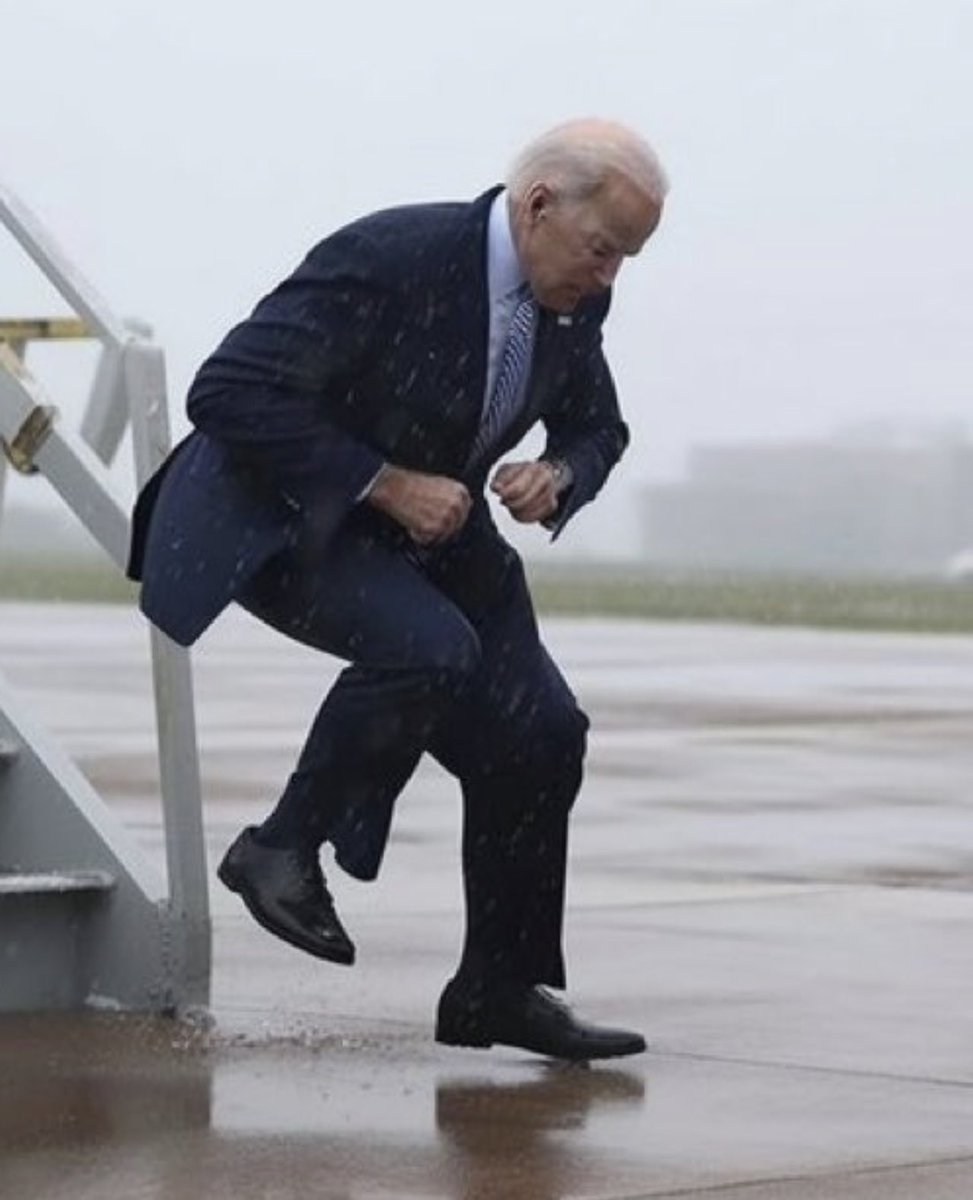 thatsedd's tweet image. *JUJU starts playing*
.
Biden:
edd.fanlink.to/Juju