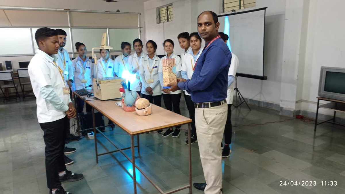 BhabhaUniversty's tweet photo. Faculty of Nursing, Bhabha University, Bhopal, Demonstration and use of small intestine in Audio Visual Lab in Nursing.
visit: https://t.co/dueg8gCXQQ
#Bhabhauniversity #facultyofnursing
#AudioVisualLab #smallintestines #bscnursing #nursingstudents #students
#admissionsopen2023 https://t.co/1oS2Ey03Db