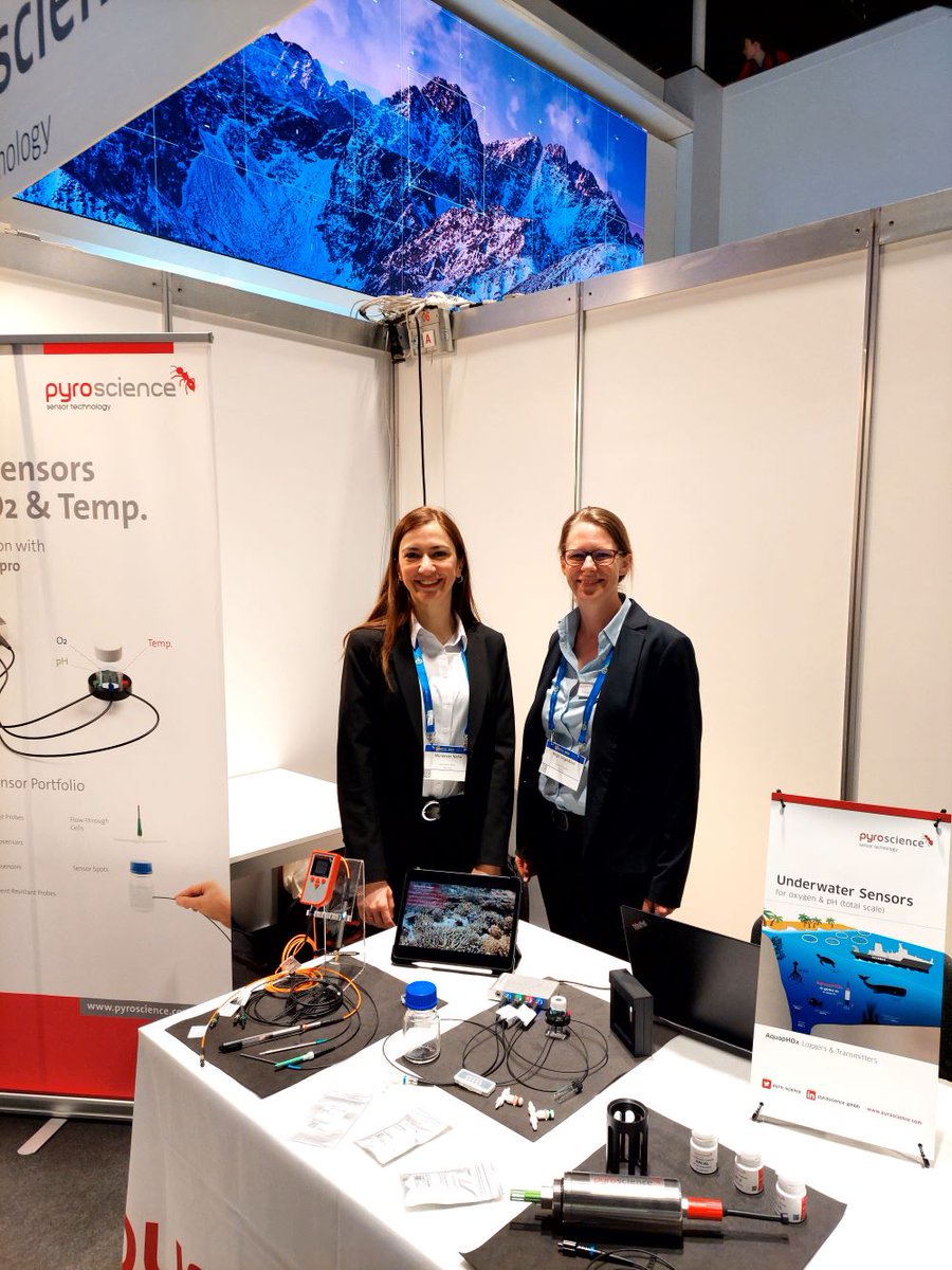 👉Thanks for a great start with lots of interest concerning our lab, field and underwater sensor systems for #oxygensensing and #pHsensing, presented at our stand 54 on the #EGU23 in Vienna running until 28 April 2023.   
#soil #sediment #microprofiling
📷