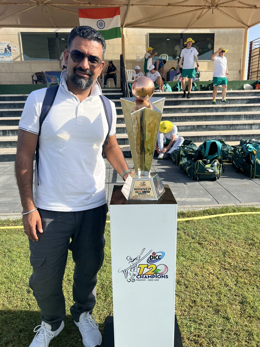 DeafFrance's tweet photo. Deaf International Cricket council 2022 Dubai https://t.co/BmMjJfH7Ml
