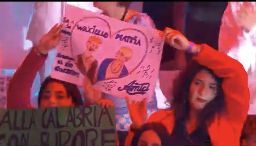 DALLA REGIA CI SEGNALANO CHE I NOSTRI AVATAR SONO FINITI IN PUNTATA, diteci chi sono queste sue fan, vogliamo conoscerle🥹🥹🥹🥹🫂🫂🫂🫂
#FantaAmici #Amici22
