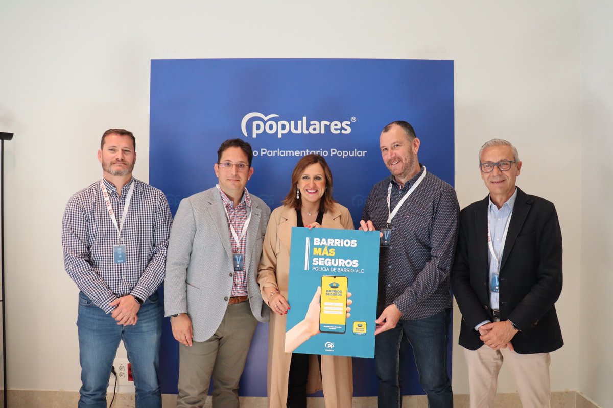mjosecatala's tweet photo. El @SPPLBVALENCIA nos presenta la APP para conectar la Policía de Barrio con comerciantes y vecinos, desarrollada por un experimentado policía local.

Implantaremos este sistema desde el Gobierno municipal y todas las herramientas necesarias para mejorar la #seguridad en Valencia https://t.co/pqPtQbtFyT