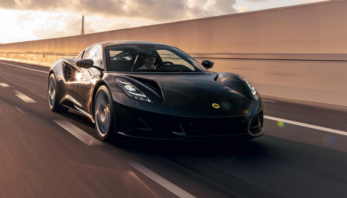 Lotus Cars Japan on Twitter "あなたの情熱を再定義するためにデザインされた、ドライビングマスターピースです。 A driving masterpiece