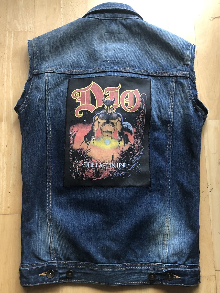 CreatinForSatan's tweet photo. #StrangerThings4 #EDDIEMUNSON replica #denim #cutoff #battlejacket by https://t.co/blktECQJjF #Dio #Motorhead #IronMaiden #Megadeth #LeviathanCross https://t.co/h7KEnuCYh0
