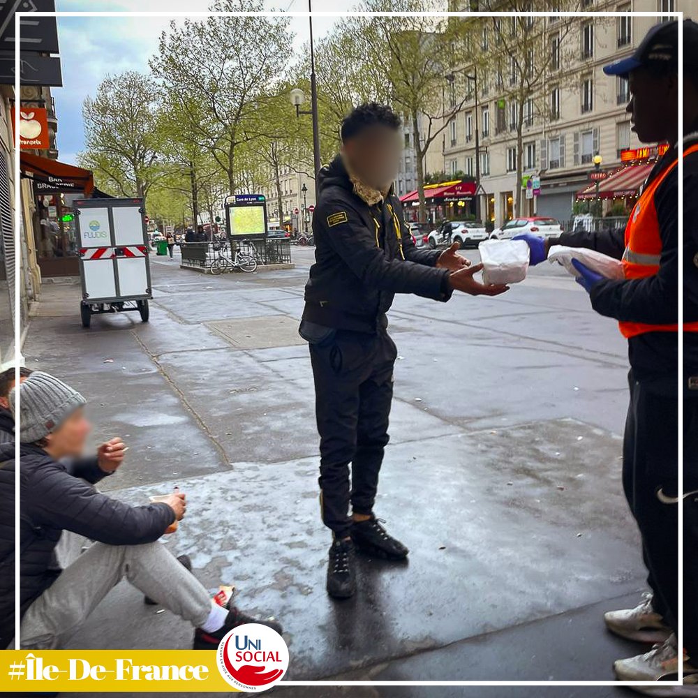UniSocialfr's tweet photo. Disposition et compassion, nos bénévoles ne s'arrêtent pas dans leurs actions!
#cau #centredaccueiluniversel #précarité #aide #unisocial #France https://t.co/v0hxSmpUZB