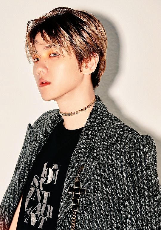 that1410roomie's tweet photo. MEANT TO FLY

A ChanBaek AU wherein Bindi Beltran, a used-to-be-famous actor made an uncanny comeback thru headlines after getting involved in a scandal dahilan para ma-cancel siya for the nth time which then pushes him to take a break from showbiz. https://t.co/ViccjXMAey
