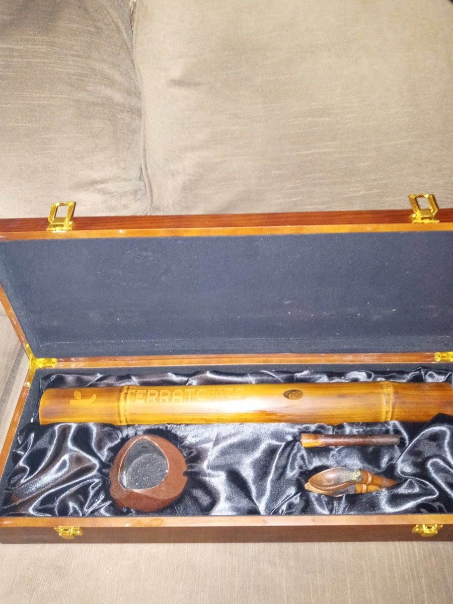 HotRob420's tweet image. #goodmorning I didn't sleep so some #bongrips should do the trick. Hit terratokes.com code BongMasterRob for a great price, gotta get yours @terratokes @Jtrpaa #420club #Mmemberville #CannabisCommunity #420community #420friendly #Weedmob #Weedsmokers #WeedLovers