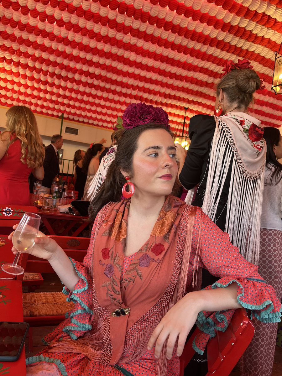 meryymv's tweet photo. Viva la feria! https://t.co/5gDTX0lwO9