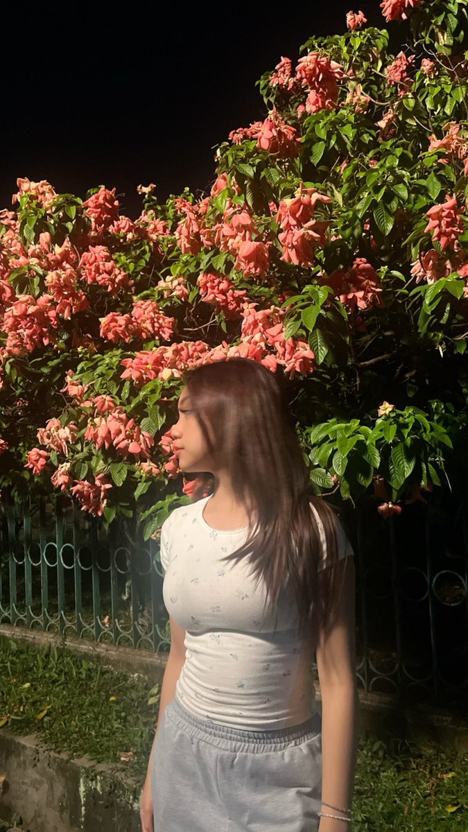 fantasihotartis's tweet photo. Nambah gedeeeee https://t.co/5Jg8zsyxXx