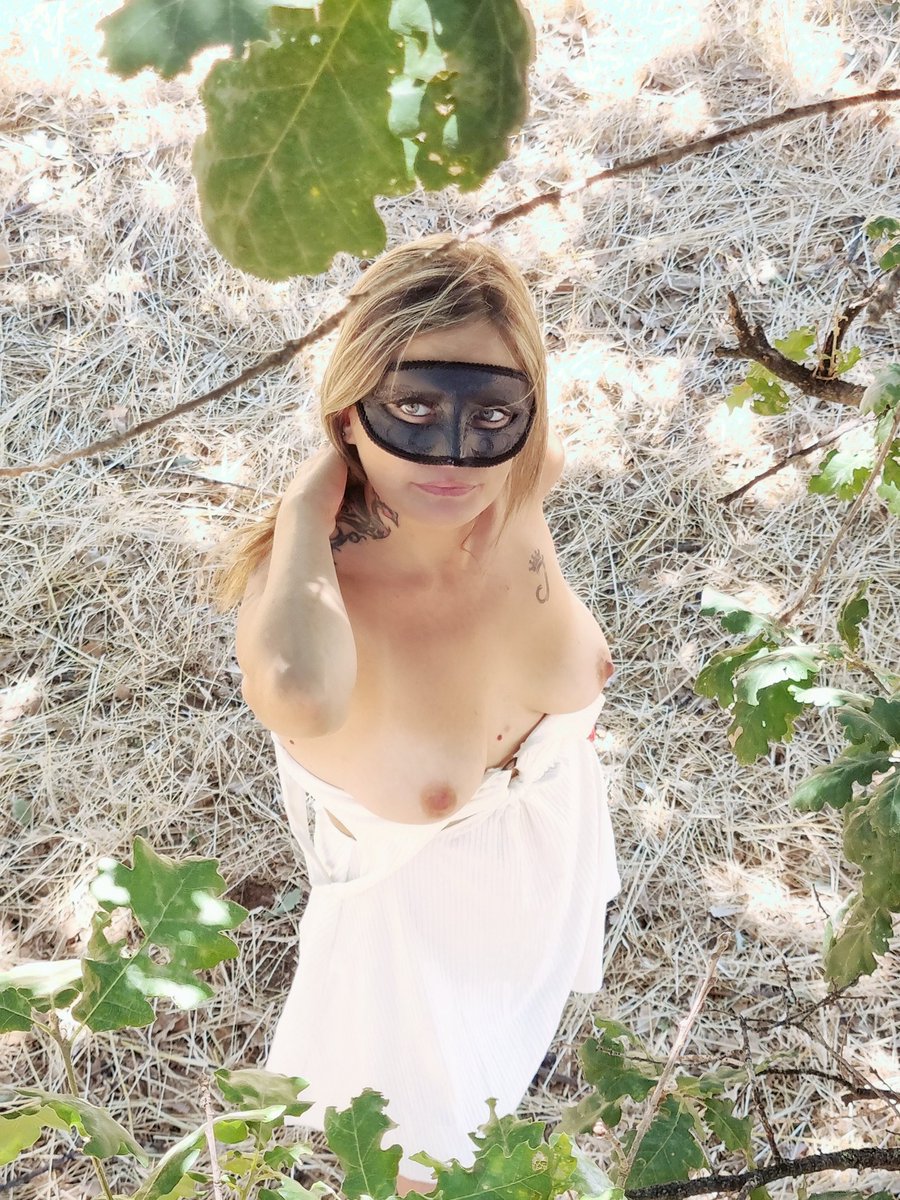 Amelia Lauro’s pics and videos