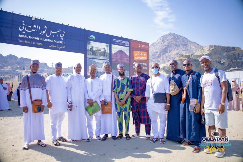 HajjReportersNG's tweet image. Photo Speak: Qiblatayn Travels Umrah Pilgrims in Makkah, Saudi Arabia. #umrah #Ramadan2023