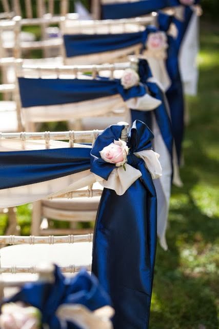 Joeyangeltwins's tweet photo. Salve, volevo informarvi che alle 18:30/19:00 ci sarà il matrimonio tra me e la mia piccola kiki, il tema sarà sia blu per le donne che per gli uomini, e la cerimonia si terrà nella baita di famiglia sul lago. Siete tutti invitati.
L’hashtag è #marriageofkikiandjo.💙🤍 https://t.co/VEv1G8fRe2