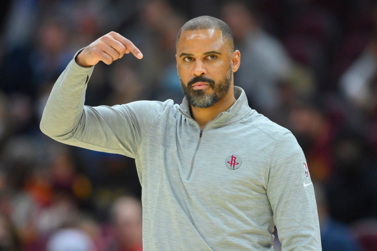 thetechfoulpod's tweet photo. 🔮

Ime Udoka 
James Harden
Jaylen Brown 
Victor wembanyama 
Your 2023-24 Houston Rockets

#rockets #harden #wembanyama #udoka #NBA https://t.co/5doueuiG9u