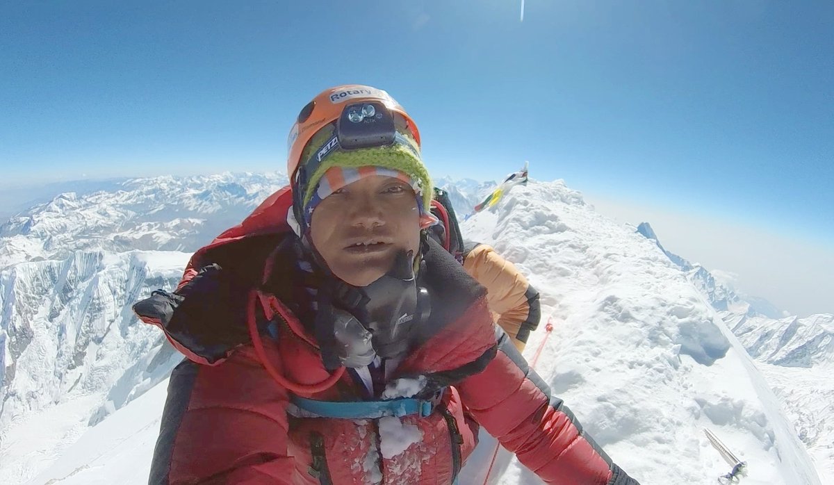 With blessings of all citizen of India, I announce my recent feat of climbing the summit of Mt. Annapurna (8091 m). Unexpectedly huge support received from <a href="/priyankagandhi/">Priyanka Gandhi Vadra</a> didi. Pl Continue to support all brave ventures frm Indian girls. <a href="/ttindia/">The Telegraph</a> <a href="/MyAnandaBazar/">anandabazar.com</a> <a href="/timesofindia/">The Times Of India</a>