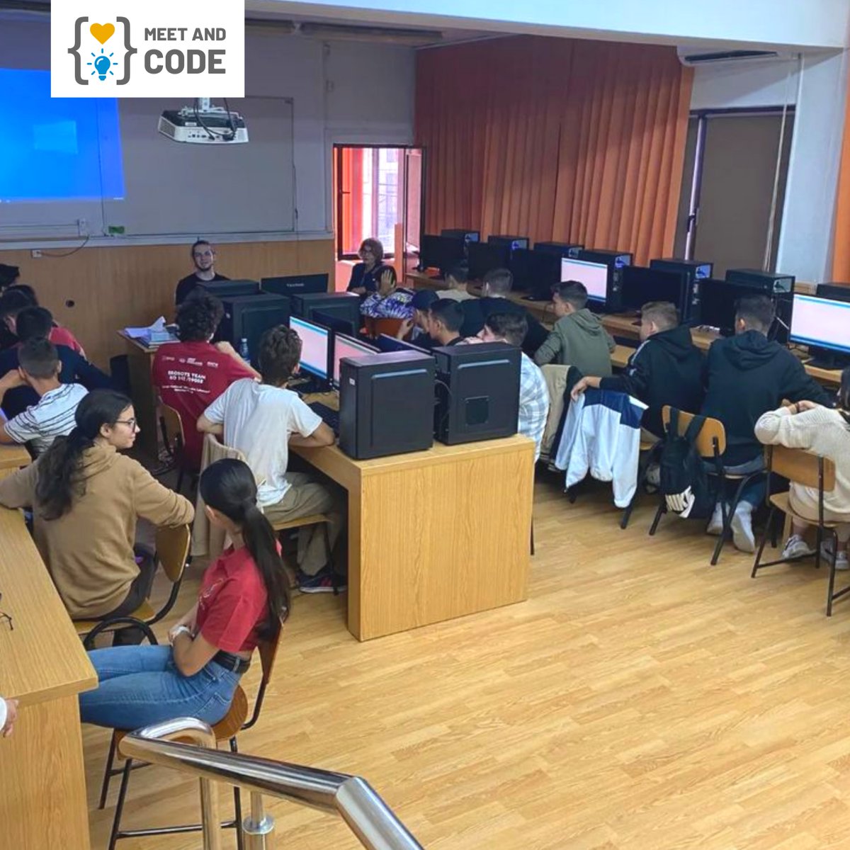 MeetAndCode's tweet photo. 🚀 We're thrilled to look back at the amazing coding workshops that were funded by #MeetAndCode in 2022!
👀 Check out some of these coding moments that were captured during the "Systems with microprocessors" workshop, by #BroBotsTeam
#DigitalSkillse #Coding4Good #SAP4Good https://t.co/9hxyELS5uf
