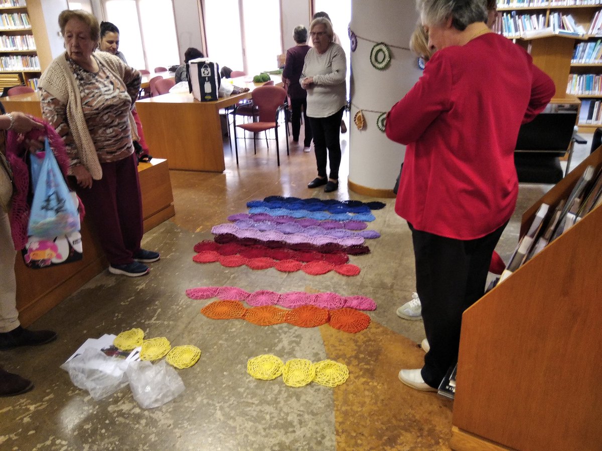 JLBracamonte's tweet image. Como cada martes, las mujeres que lo desean, se reúnen en #labiblioteca en lo llamamos el #RincónDelCroché Un #SpaceMaker divertido, creativo y con mucha alegría