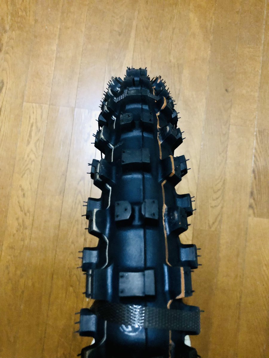 kaisyainnobu's tweet photo. 週末のJEC菅生が雨っぽいので慌ててタイヤ買った
明日タイヤ交換する
#IRC
#ix07s https://t.co/Oc2LdT7R7D