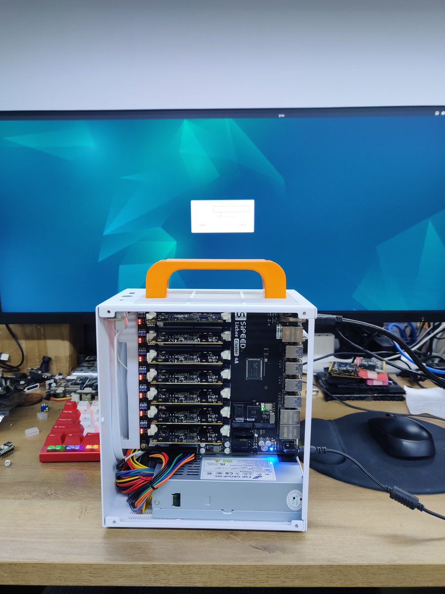 SipeedIO's tweet photo. Lichee Cluster based 7xLM4A (TH1520, 4xC910 #RISCV, 16+128), mini-ITX box, showing time~ https://t.co/3TvMJlRXWH
